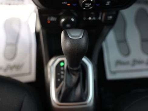 Used 2022 Jeep Renegade Latitude w/ Convenience Group AWD/4WD image 30