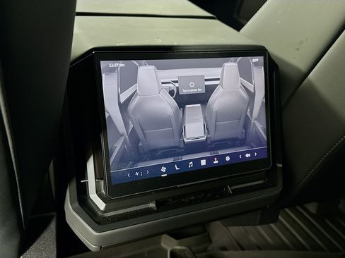 Used 2024 Tesla Cybertruck AWD Crew Cab image 21