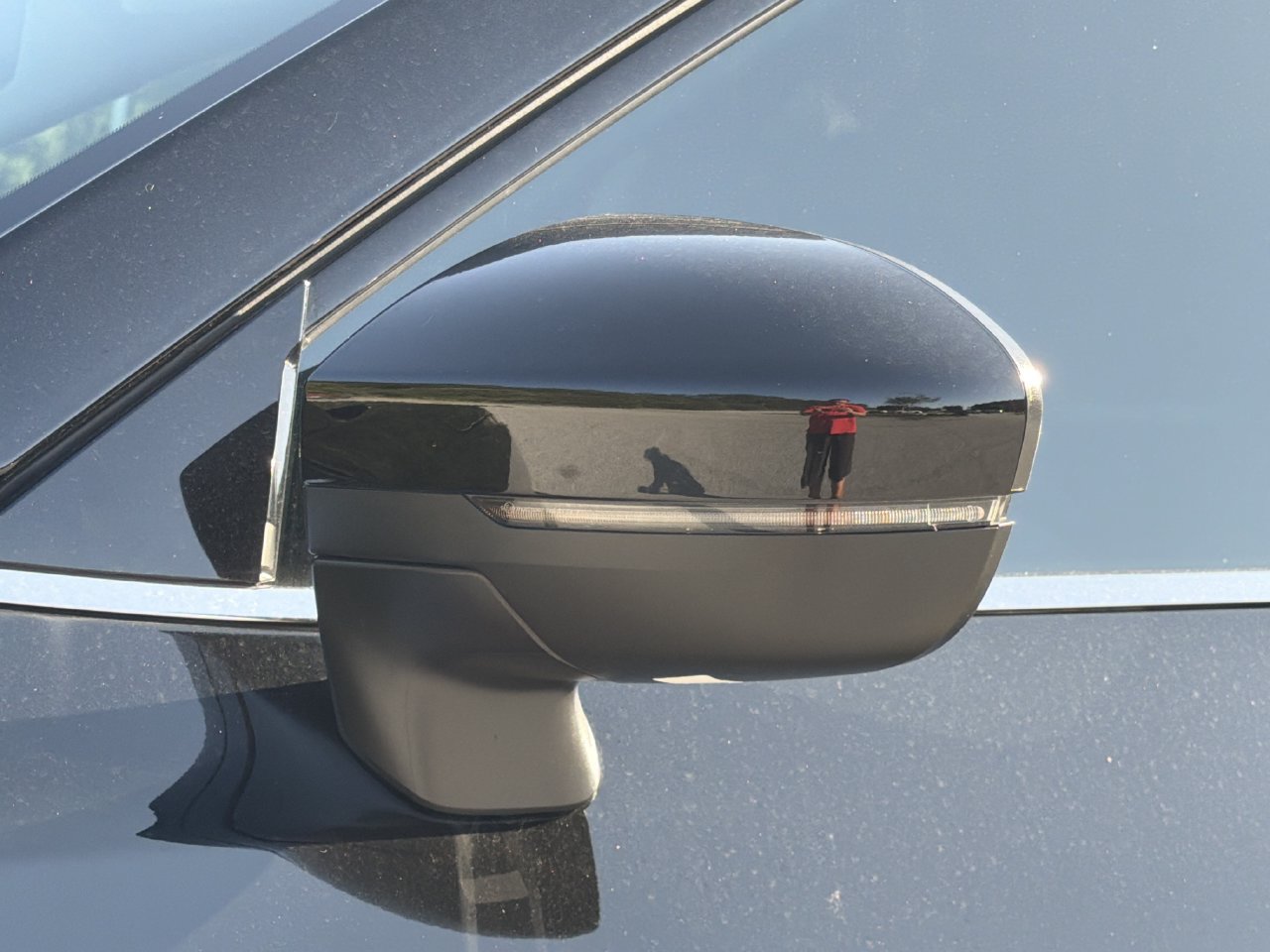 Certified 2025 Nissan Pathfinder SV w/ SV Premium Package FWD image 32