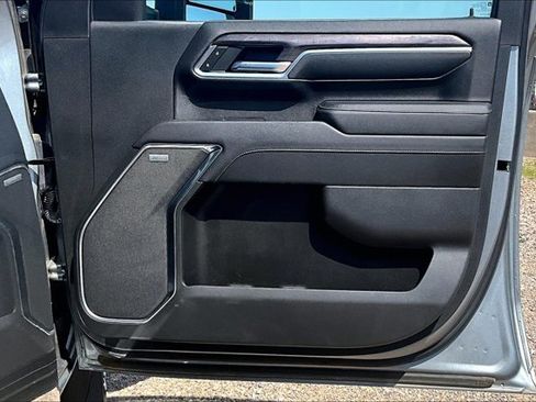 Used 2024 Chevrolet Silverado 2500 LTZ w/ LTZ Convenience Package AWD/4WD image 26