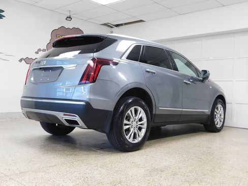 Used 2020 Cadillac XT5 Premium Luxury AWD/4WD image 4