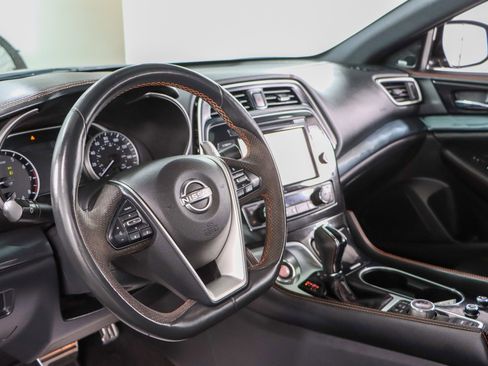 Used 2023 Nissan Maxima SR w/ Sport Mat Group image 24