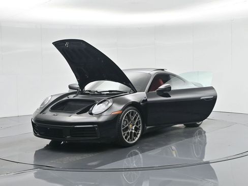 Used 2023 Porsche 911 Carrera image 32