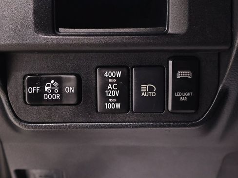 Used 2019 Toyota Tacoma TRD Off-Road AWD/4WD image 25