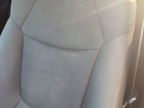 Used 2024 Toyota RAV4 LE AWD/4WD image 5