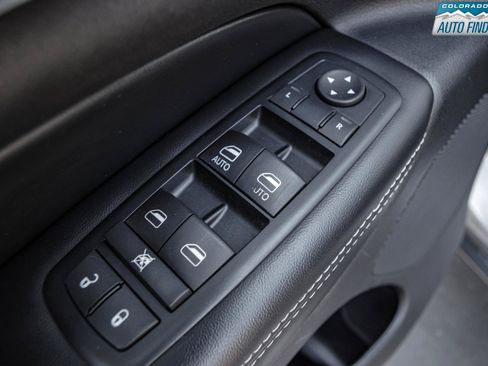 Used 2015 Jeep Grand Cherokee Limited w/ Luxury Group II AWD/4WD image 11