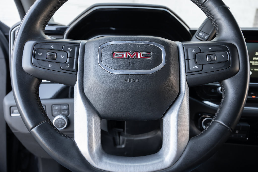 Used 2025 GMC Sierra 1500 SLT AWD/4WD image 23