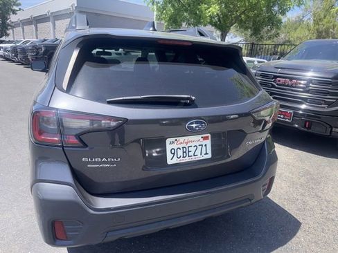 Used 2022 Subaru Outback Premium AWD/4WD image 3