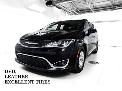 Used 2018 Chrysler Pacifica Touring-L w/ Premium Audio Group