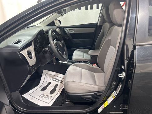 Used 2019 Toyota Corolla LE FWD image 23