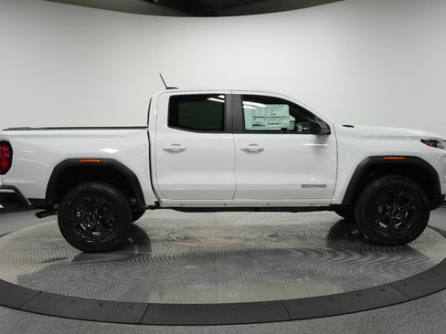 New 2025 GMC Canyon Elevation image 9