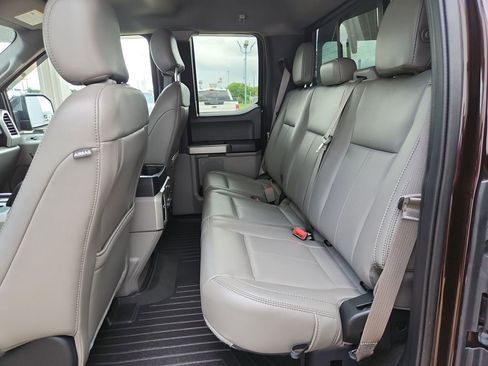 Used 2019 Ford F150 Lariat AWD/4WD image 14