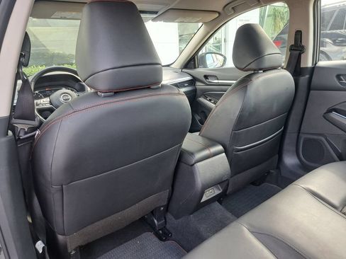 Used 2024 Nissan Altima 2.5 SR FWD image 19