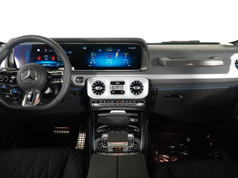 Used 2025 Mercedes-Benz G 63 AMG 4MATIC image 11