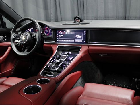 Certified 2022 Porsche Panamera 4 Platinum Edition image 22