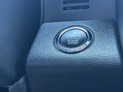 Used 2018 Ford Expedition Platinum image 28