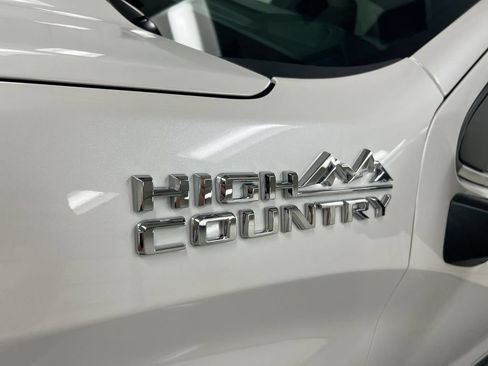 Used 2024 Chevrolet Silverado 1500 High Country w/ High Country Premium Package AWD/4WD image 27