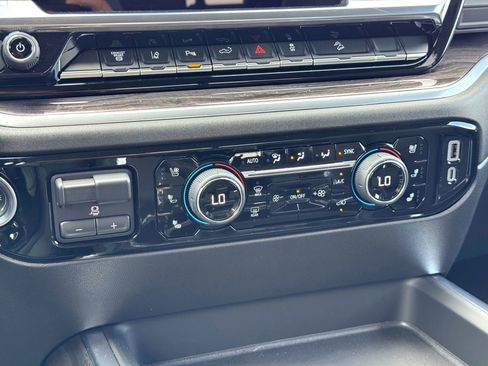 Used 2025 Chevrolet Silverado 3500 LTZ w/ LTZ Convenience Package image 30