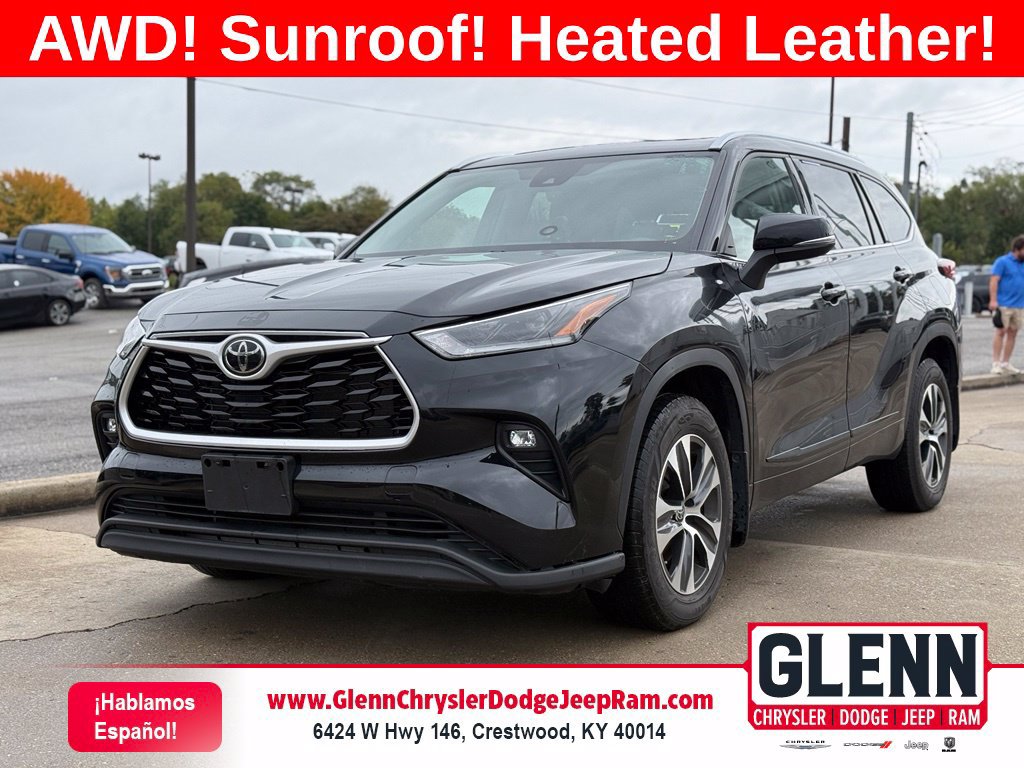 Used 2021 Toyota Highlander XLE AWD/4WD image 1