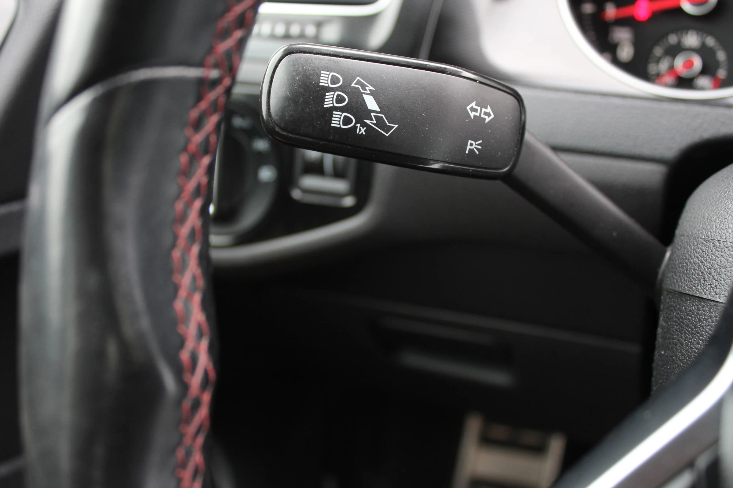 Used 2015 Volkswagen GTI Autobahn w/ Lighting Package (SEL) FWD image 25