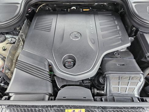 Certified 2025 Mercedes-Benz GLS 450 GLS 450 image 31