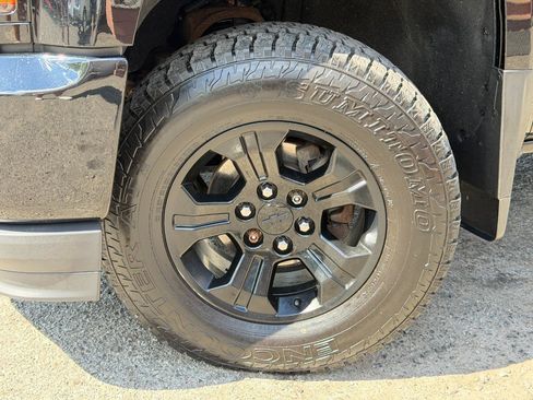 Used 2018 Chevrolet Silverado 1500 LT w/ Midnight Edition AWD/4WD image 75