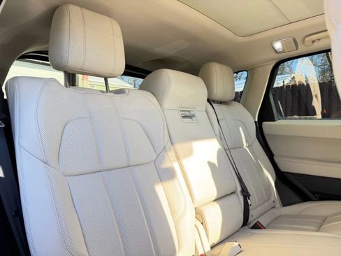 Used 2017 Land Rover Range Rover Sport HSE image 27