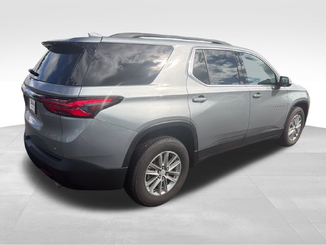 Used 2023 Chevrolet Traverse LT w/ Rear Camera Mirror Package AWD/4WD image 6