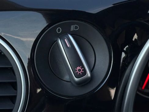 Used 2015 Volkswagen Beetle 1.8T image 48