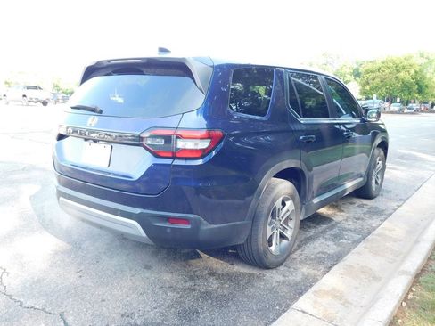 Certified 2025 Honda Pilot EX-L image 10