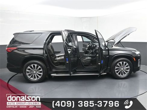 Used 2022 Chevrolet Traverse Premier image 22