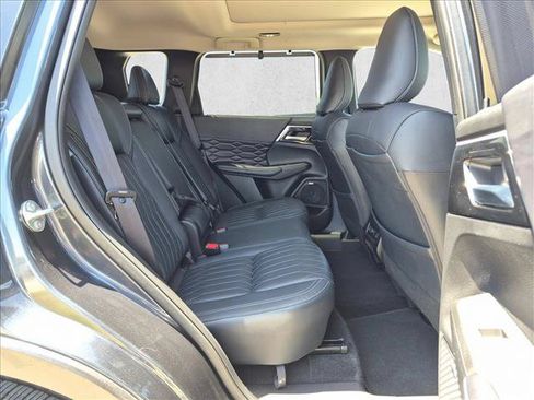 Used 2025 Mitsubishi Outlander SEL FWD image 20