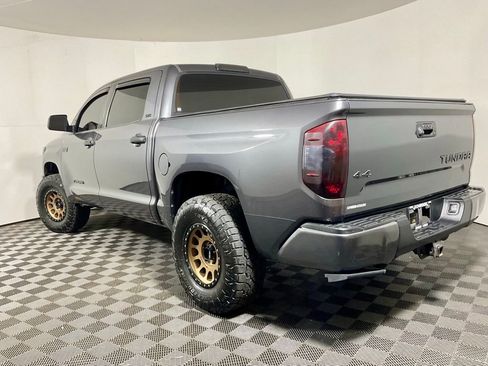 Used 2018 Toyota Tundra SR5 w/ SR5 Upgrade Package image 13