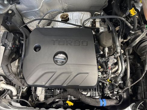 Used 2024 Buick Encore GX Avenir w/ Avenir Convenience Package image 38