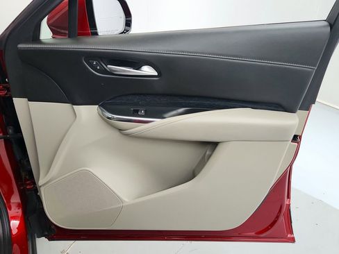 Certified 2023 Cadillac XT4 Premium Luxury w/ Cold Weather Package AWD/4WD image 30