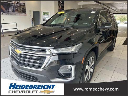 Certified 2023 Chevrolet Traverse LT w/ LT Premium Package AWD/4WD image 6