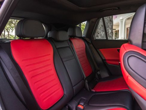 Used 2024 Mercedes-Benz GLC 43 AMG 4MATIC image 23