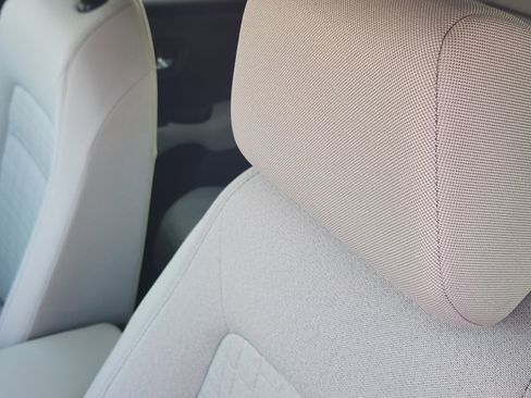 Used 2023 Honda HR-V LX image 15