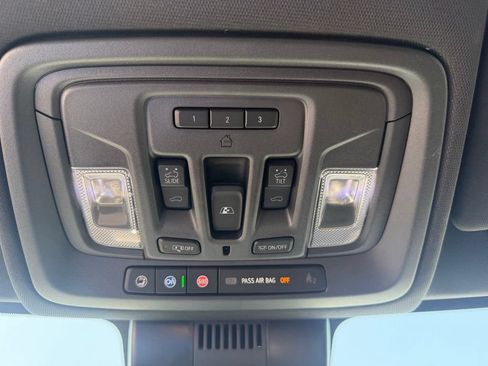 Used 2024 GMC Sierra 1500 AT4 w/ Technology Package AWD/4WD image 46