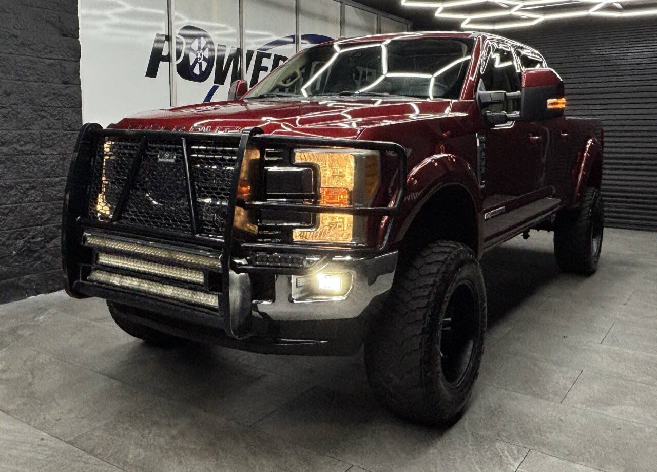 Used 2017 Ford F250 Lariat w/ Lariat Ultimate Package AWD/4WD image 3