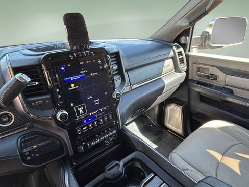 Used 2020 RAM 2500 Limited AWD/4WD image 26