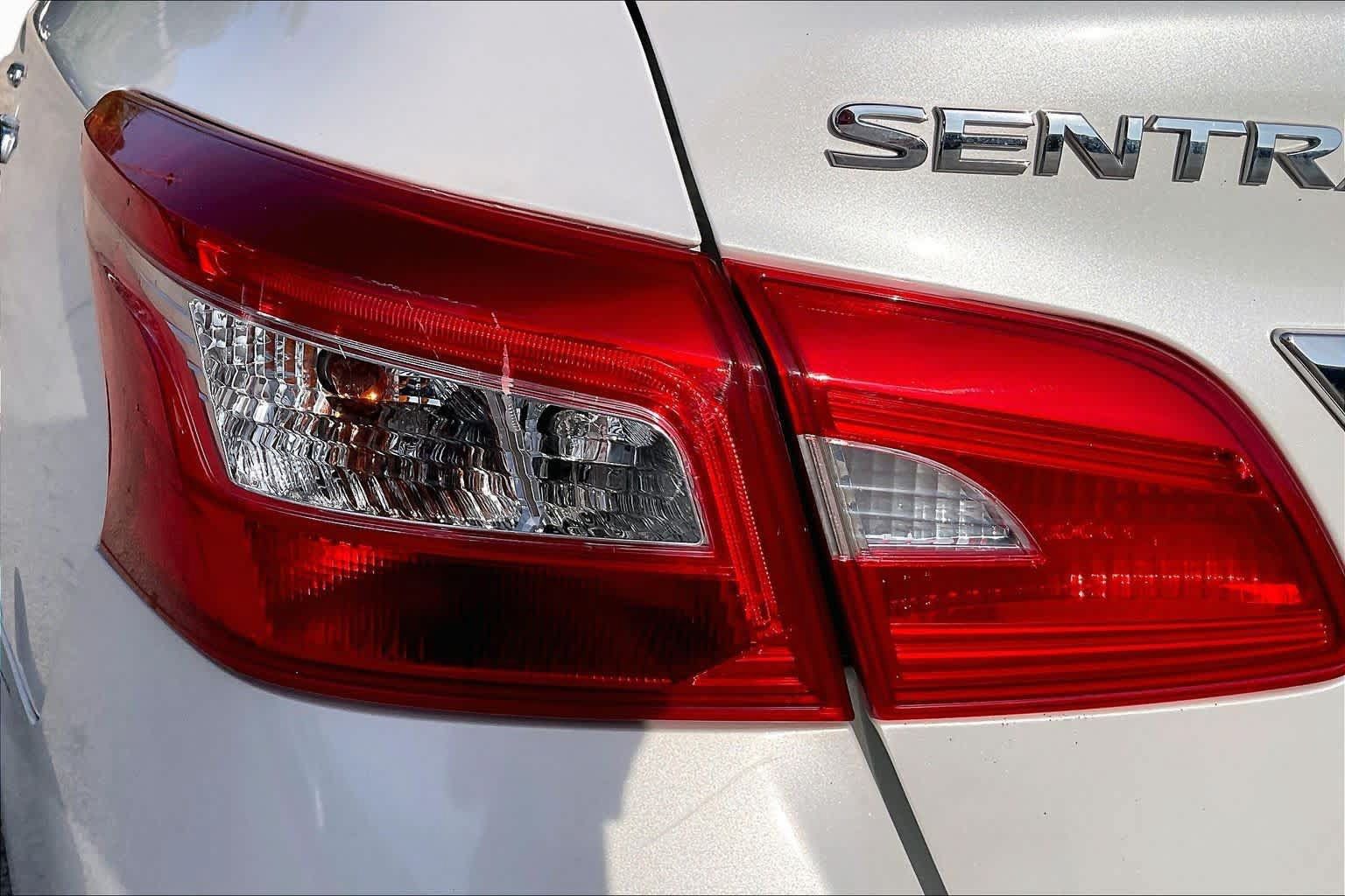 Used 2018 Nissan Sentra SV w/ Premium Package (P01) FWD image 29