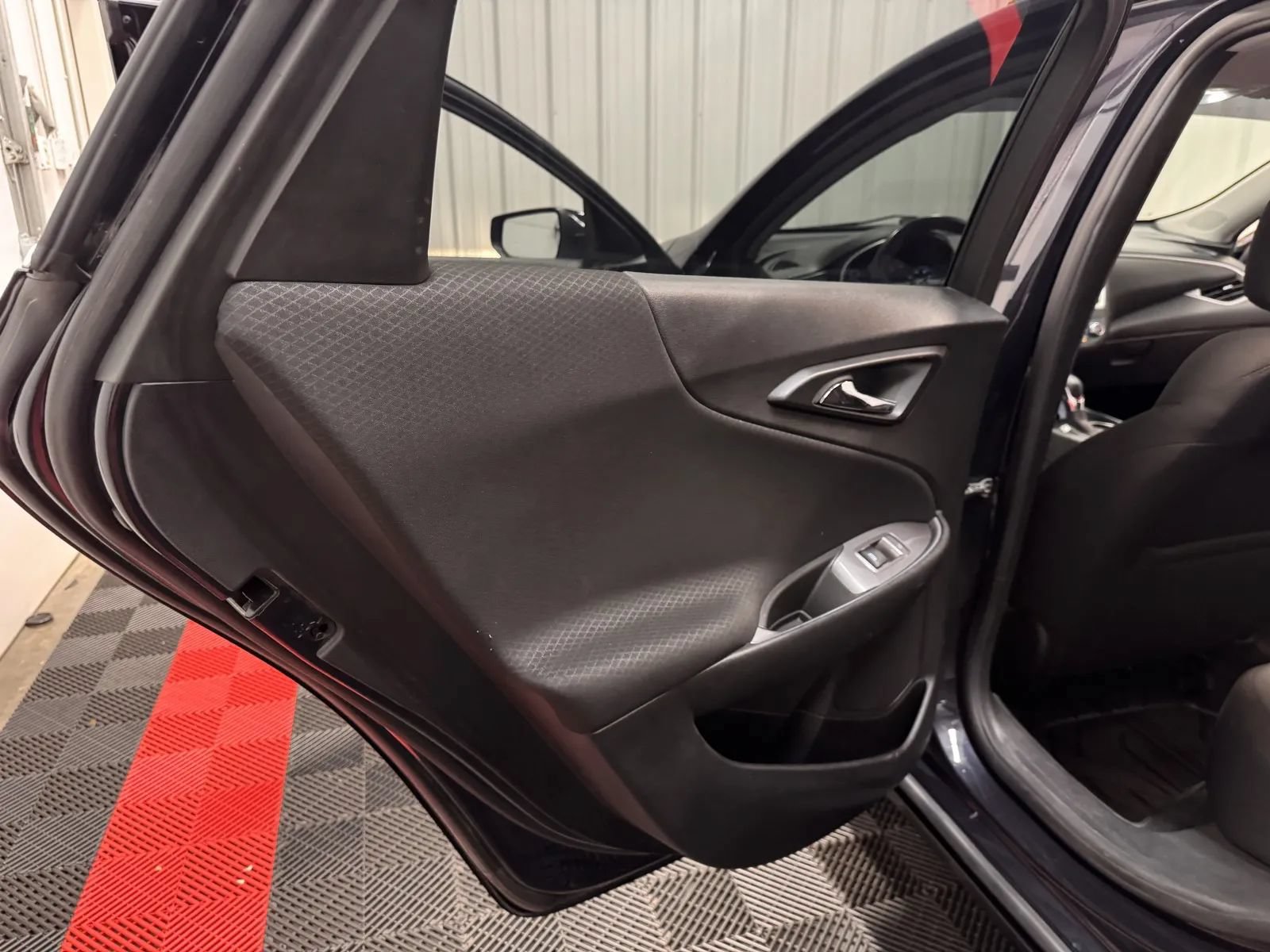 Used 2022 Chevrolet Malibu RS w/ LPO, Floor Liner Package FWD image 38