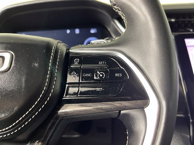 Used 2023 Jeep Grand Cherokee Overland AWD/4WD image 22
