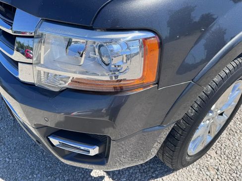 Used 2016 Ford Expedition Limited w/ Equipment Group 301A AWD/4WD image 10
