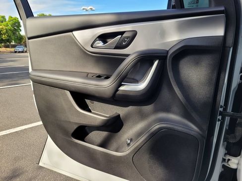 Used 2022 Chevrolet Blazer LT FWD image 25
