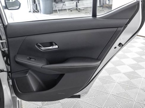 Used 2021 Nissan Sentra S FWD image 37