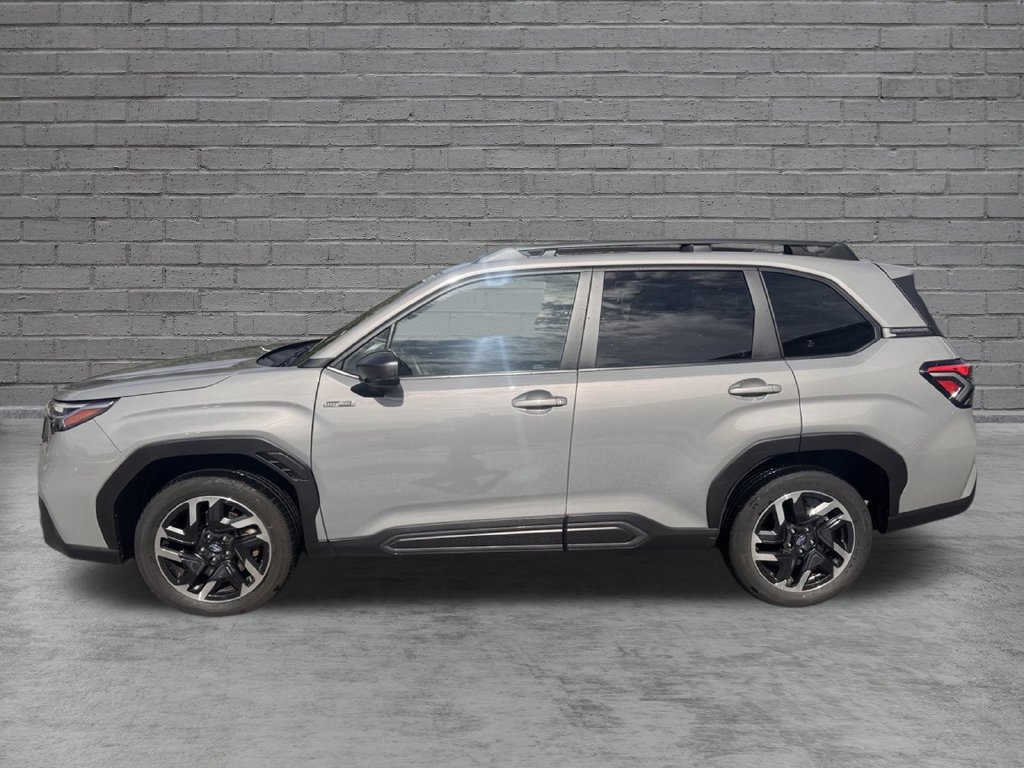 Used 2025 Subaru Forester Limited AWD/4WD image 3