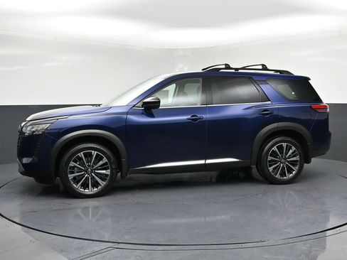 New 2026 Nissan Pathfinder Platinum AWD/4WD image 2