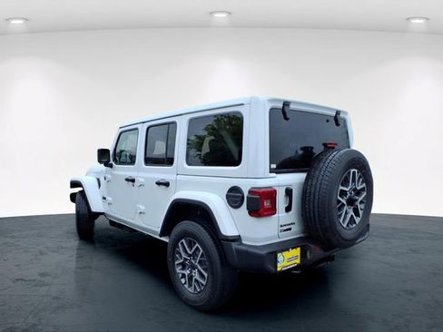 New 2026 Jeep Wrangler Unlimited Sahara AWD/4WD image 7
